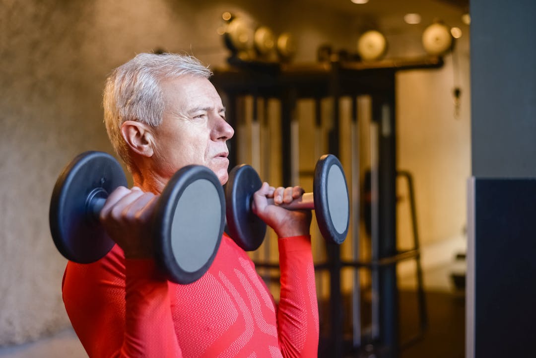 Krafttraining mit fast 70: Starten trotz erhöhtem KFA?
